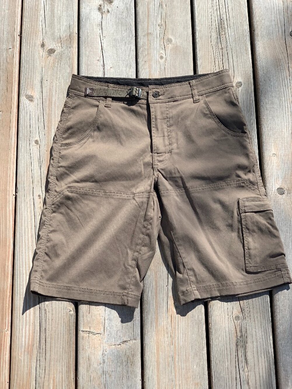 Prana Breathe Cargo Shorts Mens XS Khaki Nylon Belted Outdoors Gorpcore Bermuda